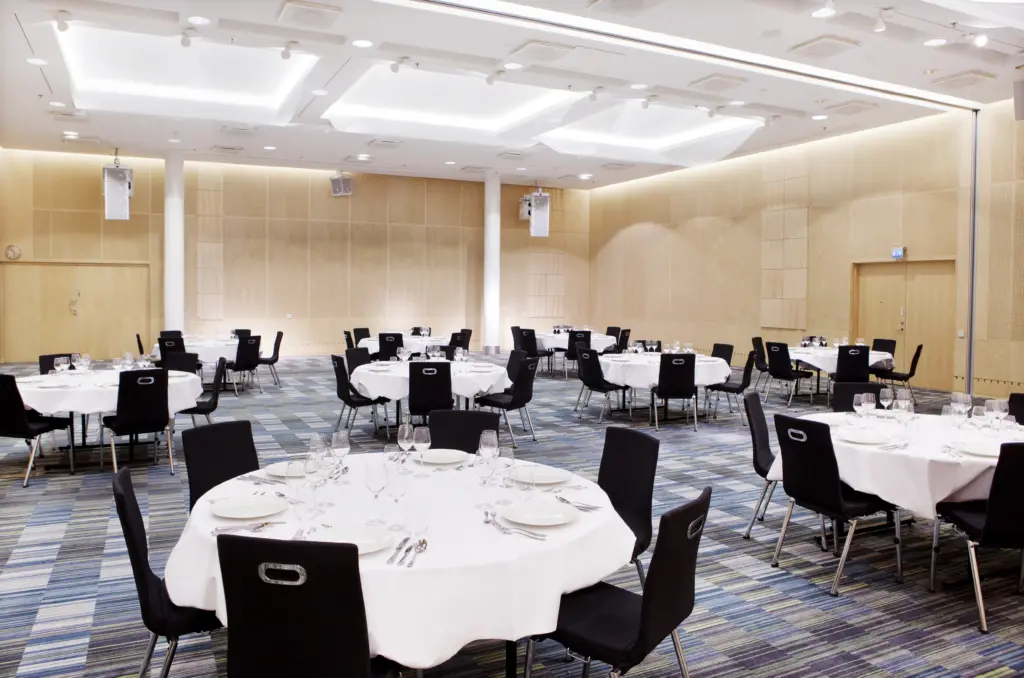 Hilton Helsinki Airport – Kokoustila Ballroom