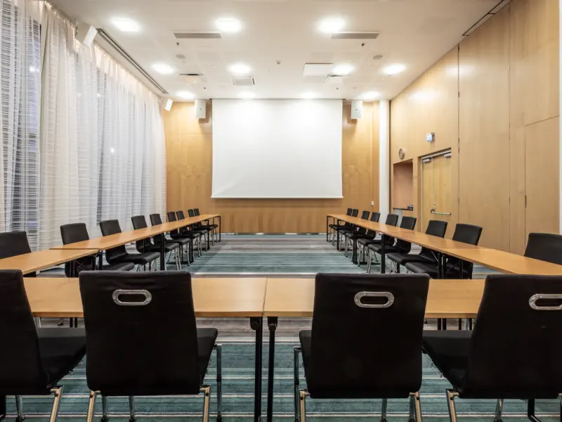Hilton Helsinki Airport – Kokoustila Aquila