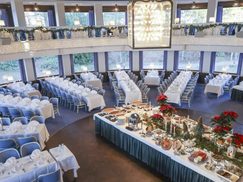 Pyöreän Salin joululounas – Hilton Helsinki Kalastajatorppa