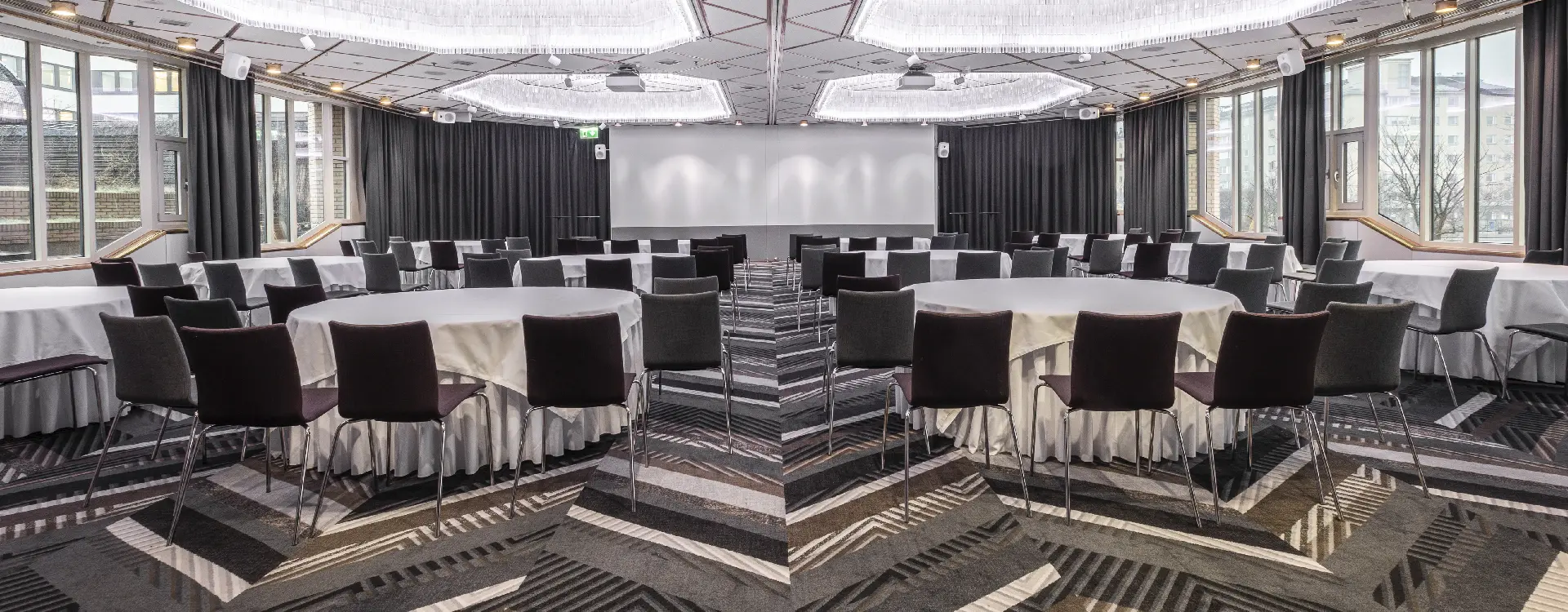 Kokoustila Ballroom – Hilton Helsinki Strand