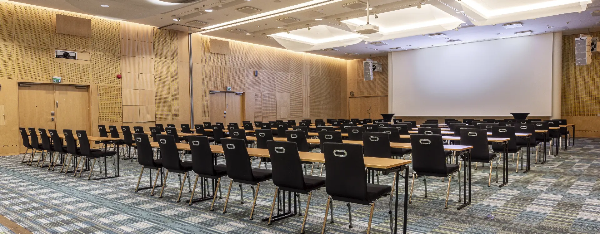 Kokoustila Ballroom – Hilton Helsinki Airport